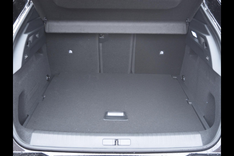 Peugeot E-3008 GT Long Range 230 97 kWh Warmtepomp l 360 vision & Drive Assist Pack l Panoramisch schuifdak Pack