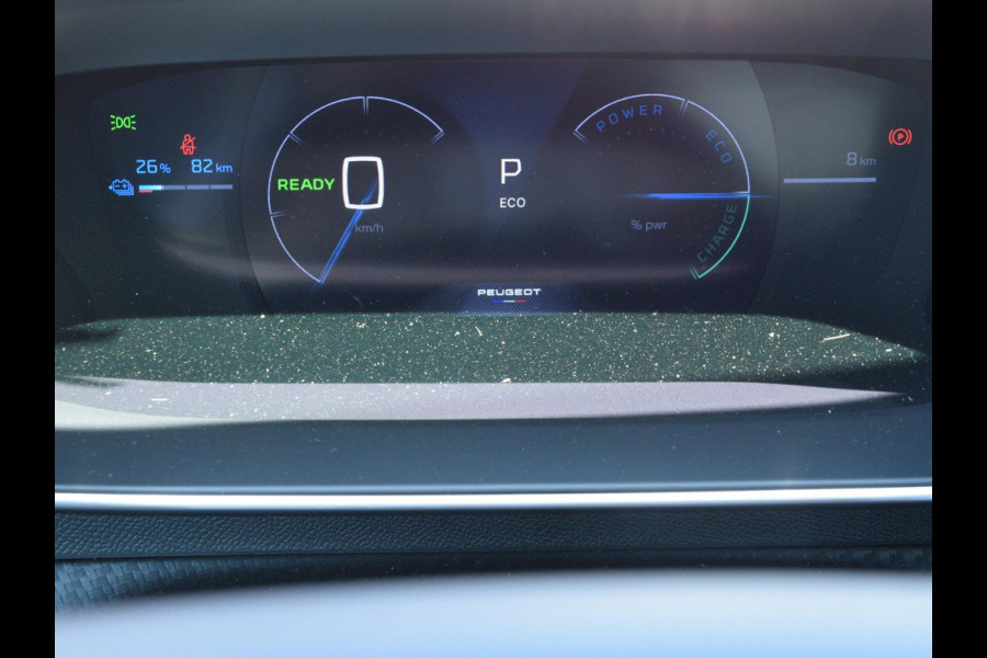 Peugeot e-2008 EV GT Avantage 54 kWh Warmtepomp l Alcantara interieur l 360 camera l Navigatie l adaptive cruise control