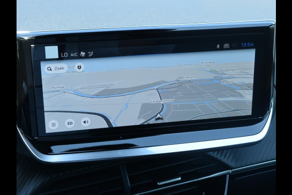 Peugeot e-2008 EV GT Avantage 54 kWh Warmtepomp l Alcantara interieur l 360 camera l Navigatie l adaptive cruise control