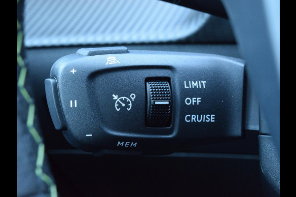 Peugeot e-2008 EV GT Avantage 54 kWh Warmtepomp l Alcantara interieur l 360 camera l Navigatie l adaptive cruise control