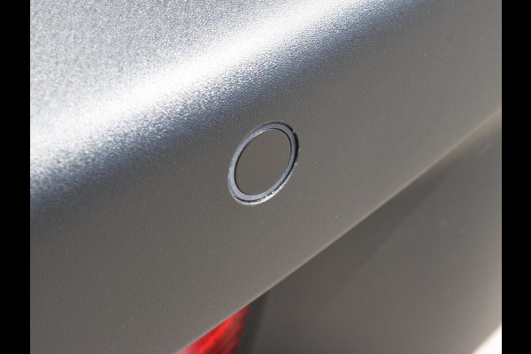 Peugeot e-2008 EV GT Avantage 54 kWh Warmtepomp l Alcantara interieur l 360 camera l Navigatie l adaptive cruise control