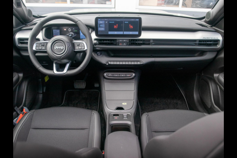 Jeep Avenger Black Edition 54 kWh | Winter Pack | Infotainment&Convenience Pack | Schuif/Kanteldak | Bicolore
