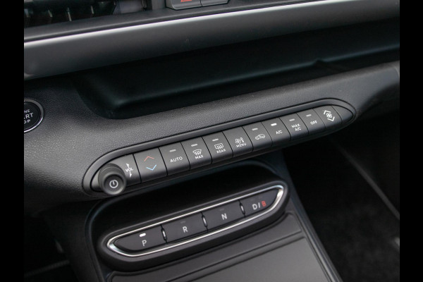 Jeep Avenger Black Edition 54 kWh | Winter Pack | Infotainment&Convenience Pack | Schuif/Kanteldak | Bicolore