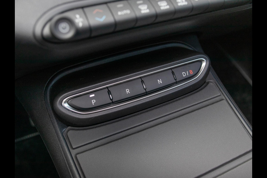 Jeep Avenger Black Edition 54 kWh | Winter Pack | Infotainment&Convenience Pack | Schuif/Kanteldak | Bicolore