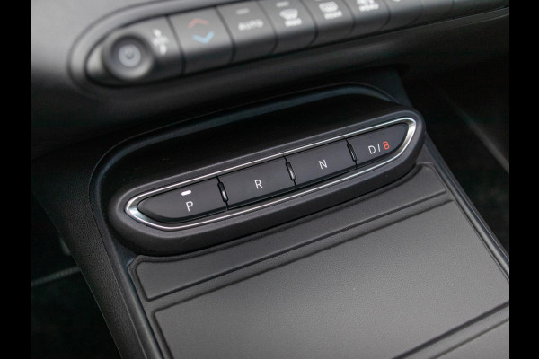 Jeep Avenger Black Edition 54 kWh | Winter Pack | Infotainment&Convenience Pack | Schuif/Kanteldak | Bicolore