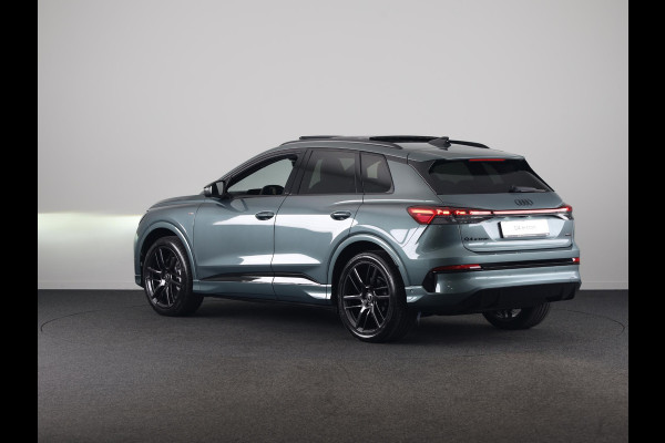 Audi Q4 e-tron S edition quattro performance 82 kWh 340pk | Panoramadak | 1 inch Lichtmetalen velgen | Akoestisch glas | Head up Display | Elek.verst.best.stoel geheugen | Lederen bekleding
