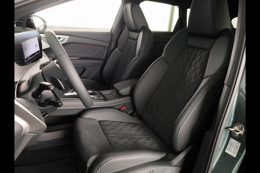 Audi Q4 e-tron S edition quattro performance 82 kWh 340pk | Panoramadak | 1 inch Lichtmetalen velgen | Akoestisch glas | Head up Display | Elek.verst.best.stoel geheugen | Lederen bekleding