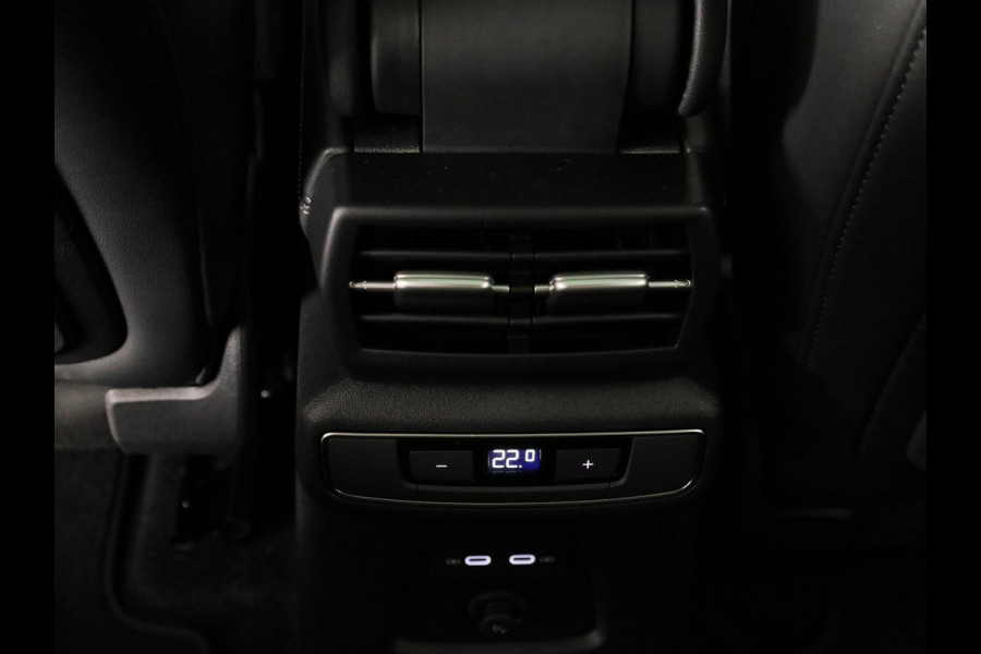 Audi Q4 e-tron S edition quattro performance 82 kWh 340pk | Panoramadak | 1 inch Lichtmetalen velgen | Akoestisch glas | Head up Display | Elek.verst.best.stoel geheugen | Lederen bekleding