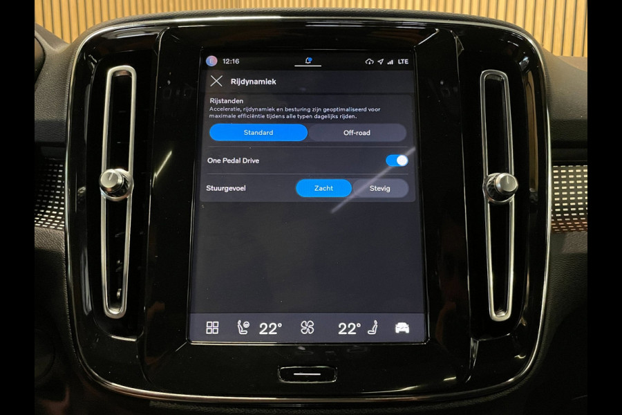 Volvo XC40 Recharge P8 AWD R-Design|90%SOH|ACC|PANO|360+V+A-CAMERA|CARPLAY|ANDROID|STOEL+STUURVERW|ELEK.KLEP|NL|NAP|INCL.BTW|1 EIG