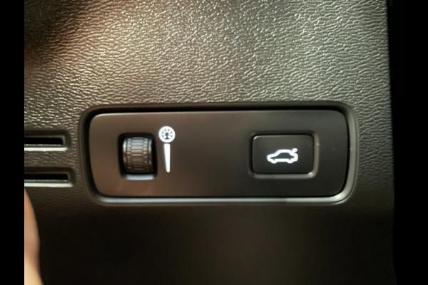 Volvo XC40 Recharge P8 AWD R-Design|90%SOH|ACC|PANO|360+V+A-CAMERA|CARPLAY|ANDROID|STOEL+STUURVERW|ELEK.KLEP|NL|NAP|INCL.BTW|1 EIG