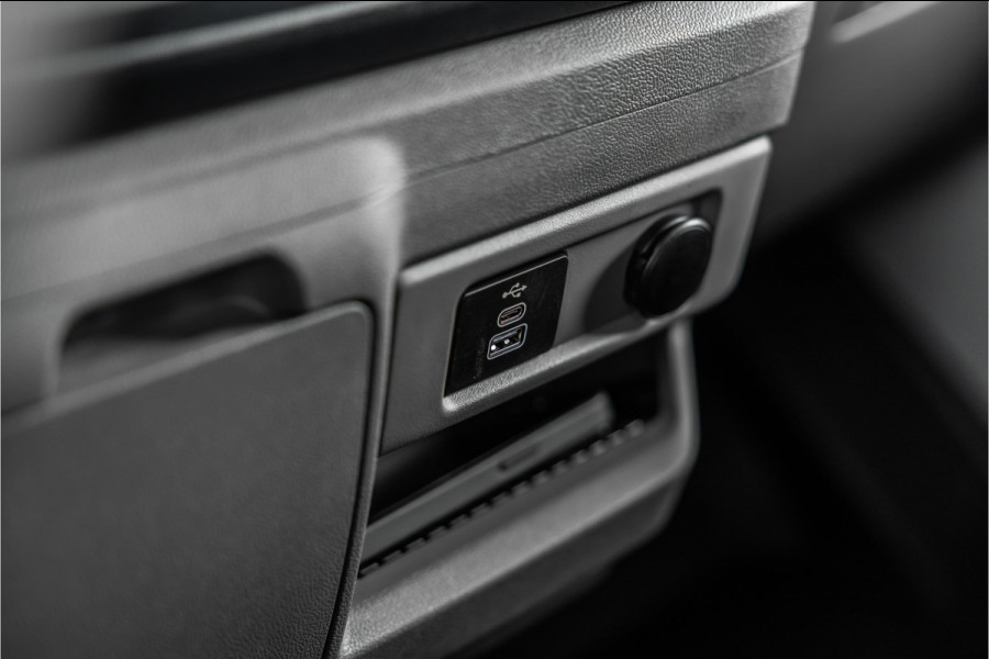 Ford E-Transit Custom 340 L2H1 Sport 71 kWh | Driving Assistant | 360 Camera | DSS LED | B&O | L+R Schuifdeur | CarPlay | Navigatie | 3-Zitter | Elek stoelen