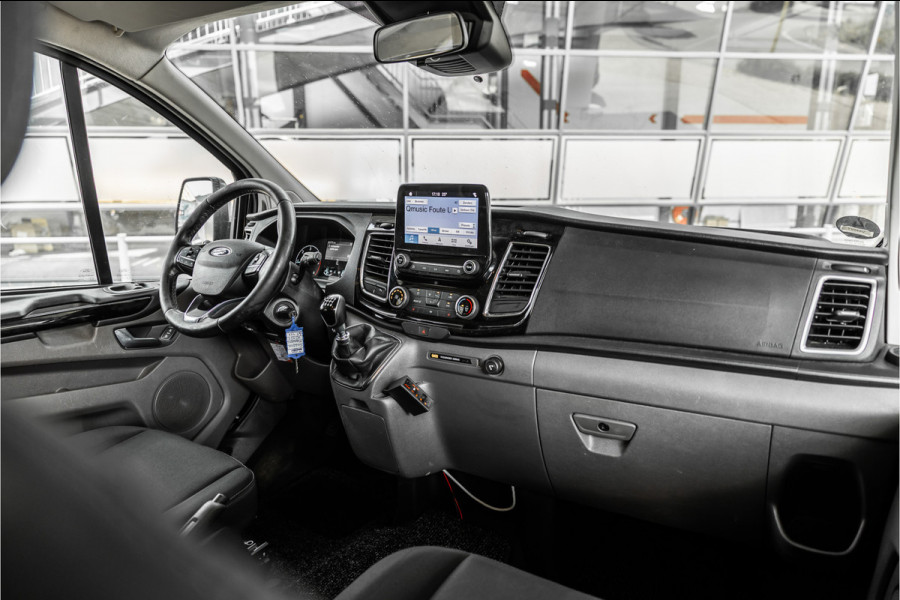 Ford Transit Custom 320 2.0 TDCI L2H1 Limited DC | Blind Spot | Navigatie | Camera | CarPlay | Trekhaak | Stoelverwarming | 5-Zitter | Euro 6
