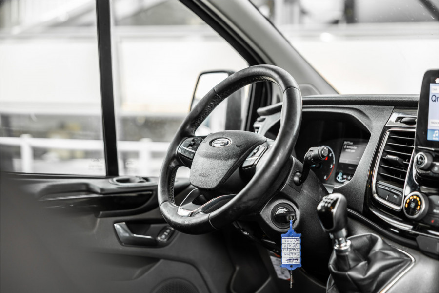 Ford Transit Custom 320 2.0 TDCI L2H1 Limited DC | Blind Spot | Navigatie | Camera | CarPlay | Trekhaak | Stoelverwarming | 5-Zitter | Euro 6