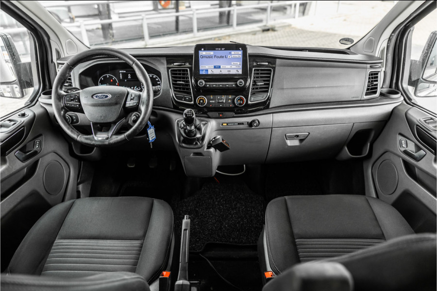 Ford Transit Custom 320 2.0 TDCI L2H1 Limited DC | Blind Spot | Navigatie | Camera | CarPlay | Trekhaak | Stoelverwarming | 5-Zitter | Euro 6