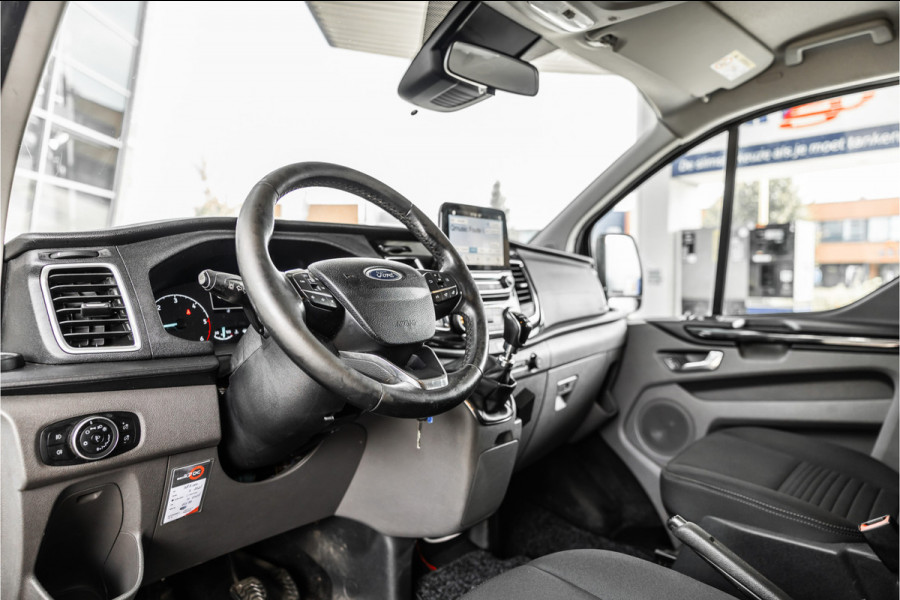 Ford Transit Custom 320 2.0 TDCI L2H1 Limited DC | Blind Spot | Navigatie | Camera | CarPlay | Trekhaak | Stoelverwarming | 5-Zitter | Euro 6