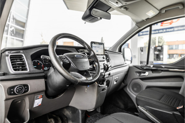 Ford Transit Custom 320 2.0 TDCI L2H1 Limited DC | Blind Spot | Navigatie | Camera | CarPlay | Trekhaak | Stoelverwarming | 5-Zitter | Euro 6