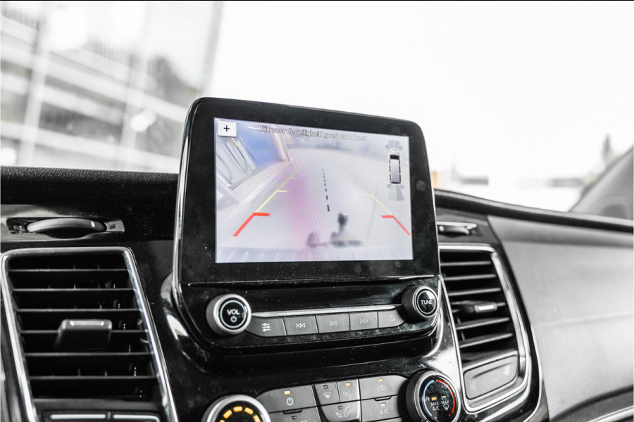 Ford Transit Custom 320 2.0 TDCI L2H1 Limited DC | Blind Spot | Navigatie | Camera | CarPlay | Trekhaak | Stoelverwarming | 5-Zitter | Euro 6