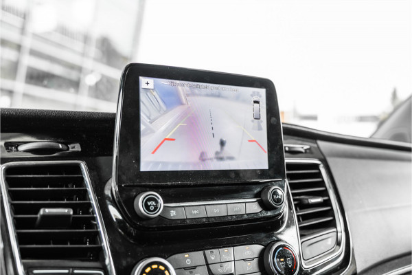 Ford Transit Custom 320 2.0 TDCI L2H1 Limited DC | Blind Spot | Navigatie | Camera | CarPlay | Trekhaak | Stoelverwarming | 5-Zitter | Euro 6
