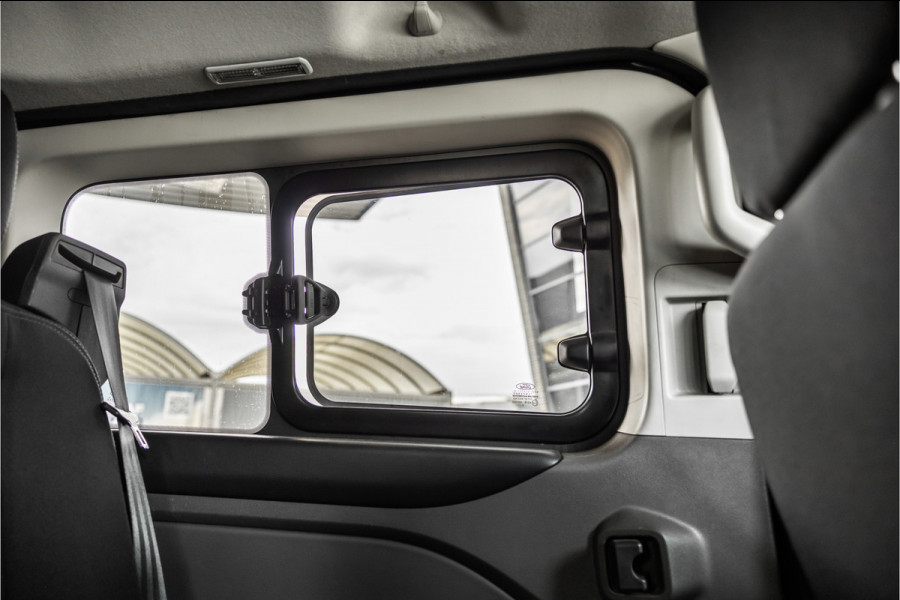 Ford Transit Custom 320 2.0 TDCI L2H1 Limited DC | Blind Spot | Navigatie | Camera | CarPlay | Trekhaak | Stoelverwarming | 5-Zitter | Euro 6