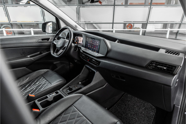 Volkswagen Caddy Cargo Maxi 2.0 TDI | ACC | Camera | Trekhaak | L+R Schuifdeur | CarPlay | Dodehoek detectie | Stoelverwarming | LED | Trekhaak | Lederen bekleding | Sidebars | Betimmering | 18'' Sport velgen | Orig. NL Auto