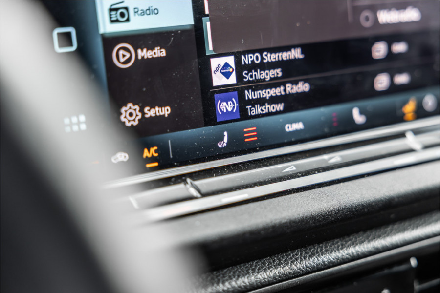 Volkswagen Caddy Cargo Maxi 2.0 TDI | ACC | Camera | Trekhaak | L+R Schuifdeur | CarPlay | Dodehoek detectie | Stoelverwarming | LED | Trekhaak | Lederen bekleding | Sidebars | Betimmering | 18'' Sport velgen | Orig. NL Auto