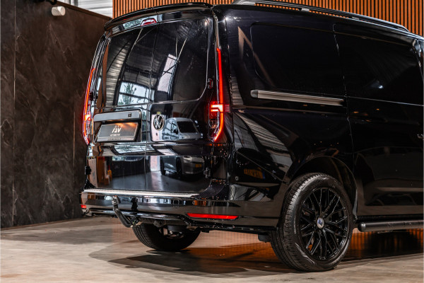 Volkswagen Caddy Cargo Maxi 2.0 TDI | ACC | Camera | Trekhaak | L+R Schuifdeur | CarPlay | Dodehoek detectie | Stoelverwarming | LED | Trekhaak | Lederen bekleding | Sidebars | Betimmering | 18'' Sport velgen | Orig. NL Auto