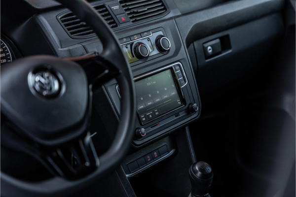 Volkswagen Caddy 2.0 TDI 185 PK | R-Line | CarPlay | Trekhaak | Schroefset | Airco | Orig. NL Auto | Nieuwe APK