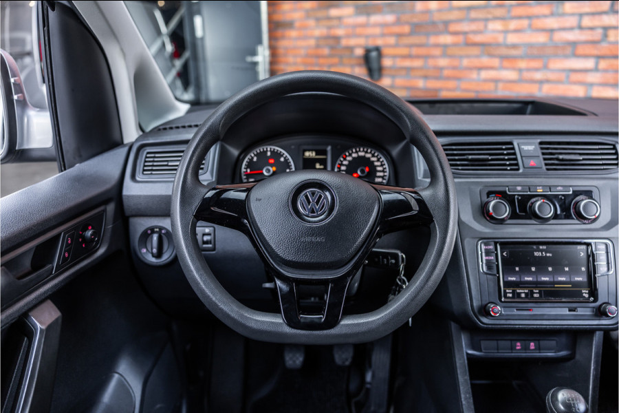 Volkswagen Caddy 2.0 TDI 185 PK | R-Line | CarPlay | Trekhaak | Schroefset | Airco | Orig. NL Auto | Nieuwe APK