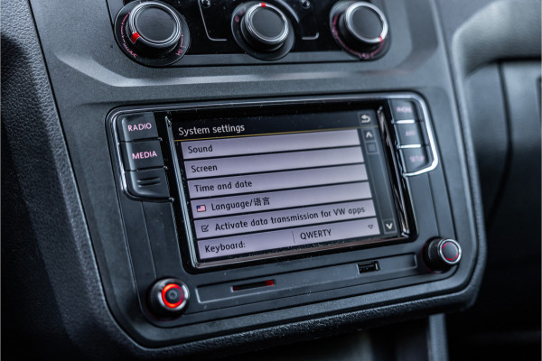 Volkswagen Caddy 2.0 TDI 185 PK | R-Line | CarPlay | Trekhaak | Schroefset | Airco | Orig. NL Auto | Nieuwe APK