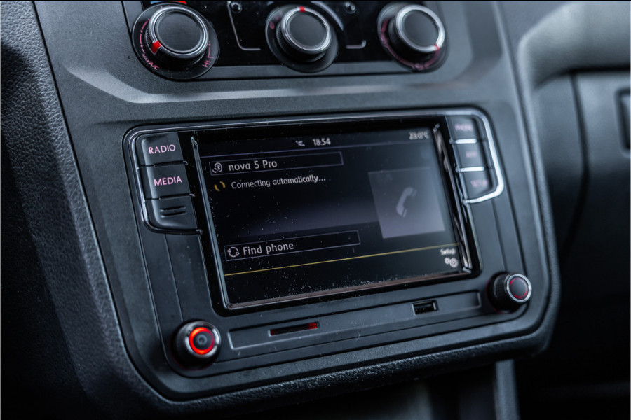Volkswagen Caddy 2.0 TDI 185 PK | R-Line | CarPlay | Trekhaak | Schroefset | Airco | Orig. NL Auto | Nieuwe APK
