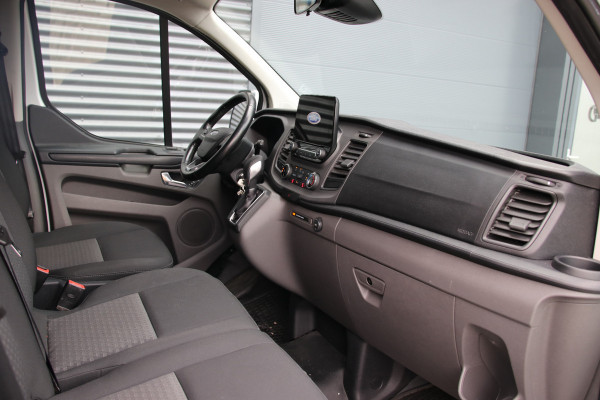 Ford Transit Custom 320 2.0 TDCI L2H1 Raptor Edition | Bi-Xenon | CarPlay | Navigatie | Camera | Stoelverwarming | Dodehoek detector | Lane Assist | DAB | 3-Zitter | Dealer onderhouden | Nieuwe APK
