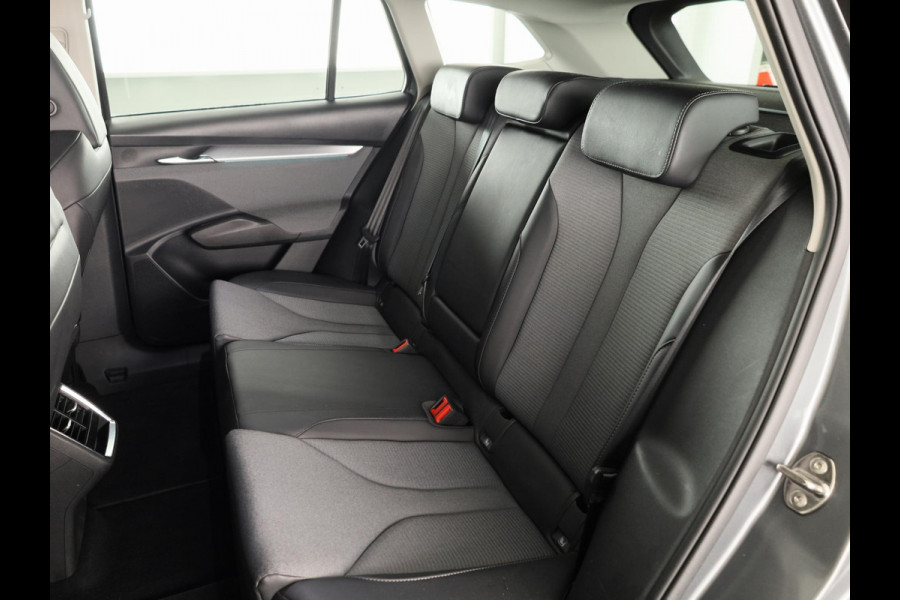 Škoda ENYAQ iV 60 180pk | 91,90% | Navigatie | Parkeercamera | Apple Carplay /-Android auto | Led koplampen | Parkeersensoren voor en achter