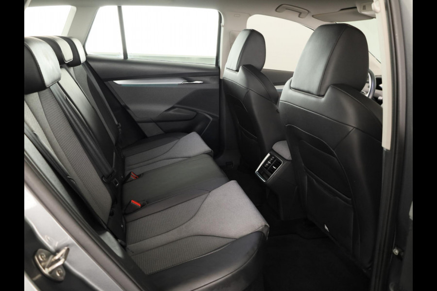 Škoda ENYAQ iV 60 180pk | 91,90% | Navigatie | Parkeercamera | Apple Carplay /-Android auto | Led koplampen | Parkeersensoren voor en achter