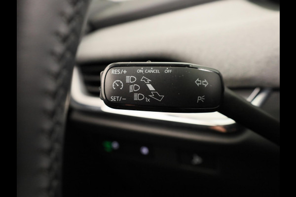 Škoda ENYAQ iV 60 180pk | 91,90% | Navigatie | Parkeercamera | Apple Carplay /-Android auto | Led koplampen | Parkeersensoren voor en achter
