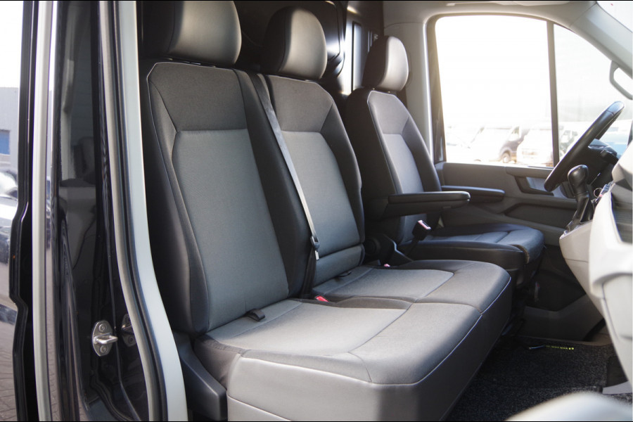Volkswagen Crafter 35 2.0 TDI L3H3(L2H2) 3-ZITS, 177PK AUT. LED, ADAPT. CRUISE, STOELVERWARMING, STUURVERWARMING, VOORRUIT VERWARMING, STANDKACHEL,