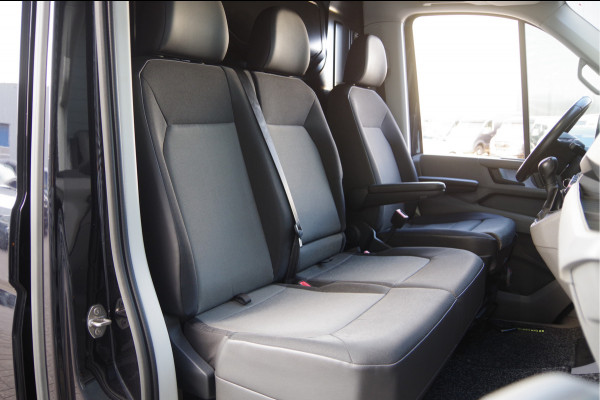 Volkswagen Crafter 35 2.0 TDI L3H3(L2H2) 3-ZITS, 177PK AUT. LED, ADAPT. CRUISE, STOELVERWARMING, STUURVERWARMING, VOORRUIT VERWARMING, STANDKACHEL,