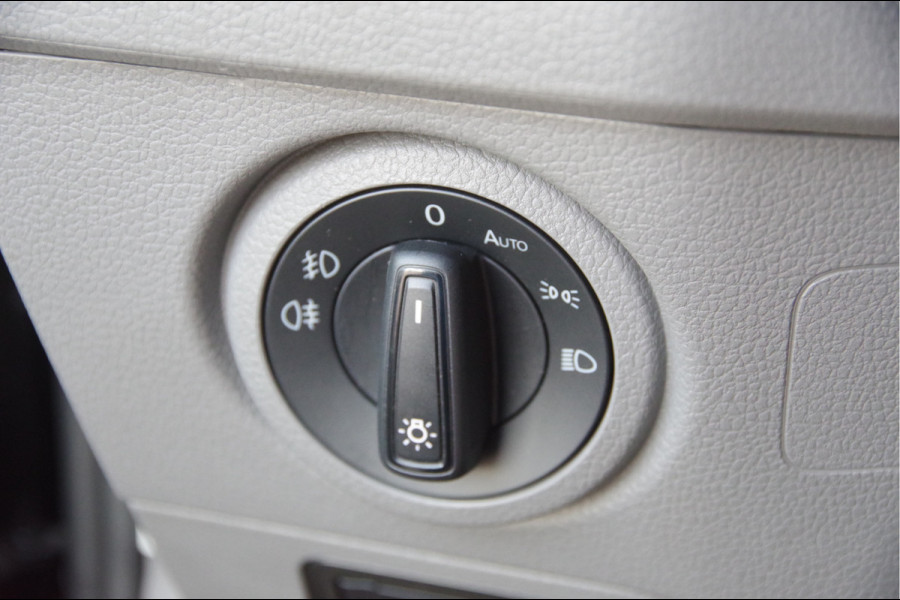 Volkswagen Crafter 35 2.0 TDI L3H3(L2H2) 3-ZITS, 177PK AUT. LED, ADAPT. CRUISE, STOELVERWARMING, STUURVERWARMING, VOORRUIT VERWARMING, STANDKACHEL,