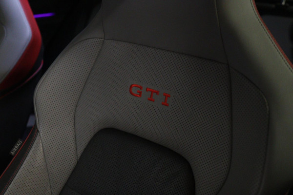 Volkswagen Golf 2.0 TSI GTI CLUBSPORT BLACKSTYLE/NURBURGRING/PANO/IQ-LIGHT/HUD/MEMORY/VOLL