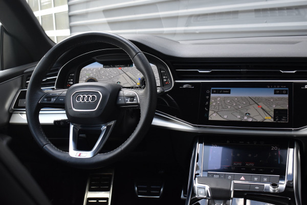 Audi Q8 55 TFSI e Quattro Pro Line S | ACC | RS-Seats | Head-Up | B&O | Softclose | 22'' Wielen | Stuurverwarming | Matrix | Nachtzicht |