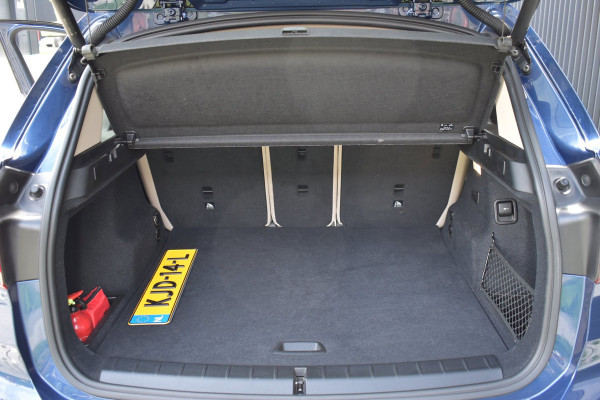 BMW X1 XDrive25e High Executive | PANO | 1E EIG | DEALER | LEDER | CAMERA | NAVI PROF | SPORTSTOELEN