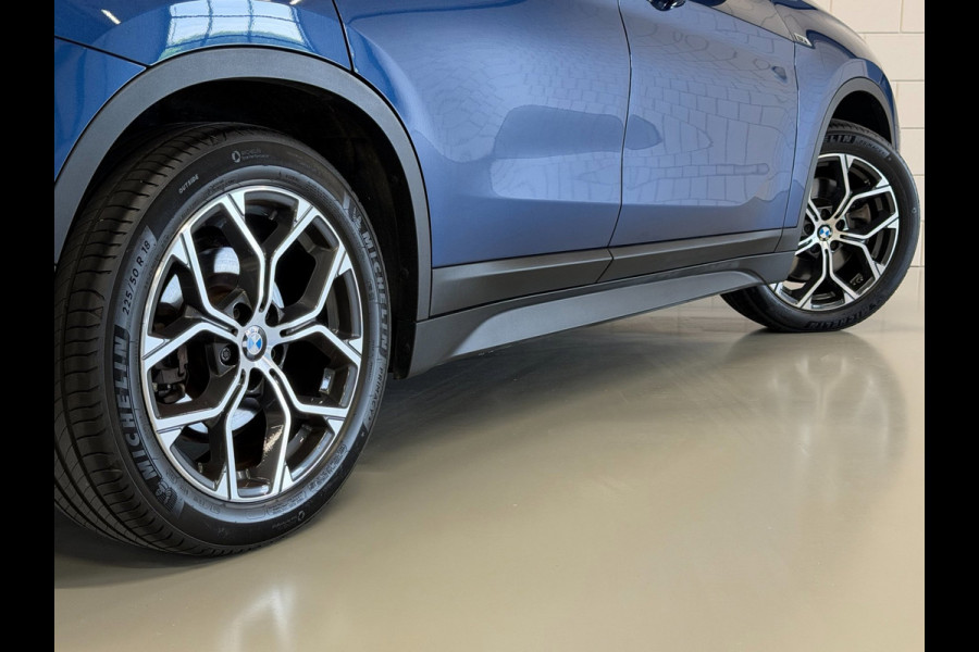 BMW X1 XDrive25e High Executive | PANO | 1E EIG | DEALER | LEDER | CAMERA | NAVI PROF | SPORTSTOELEN