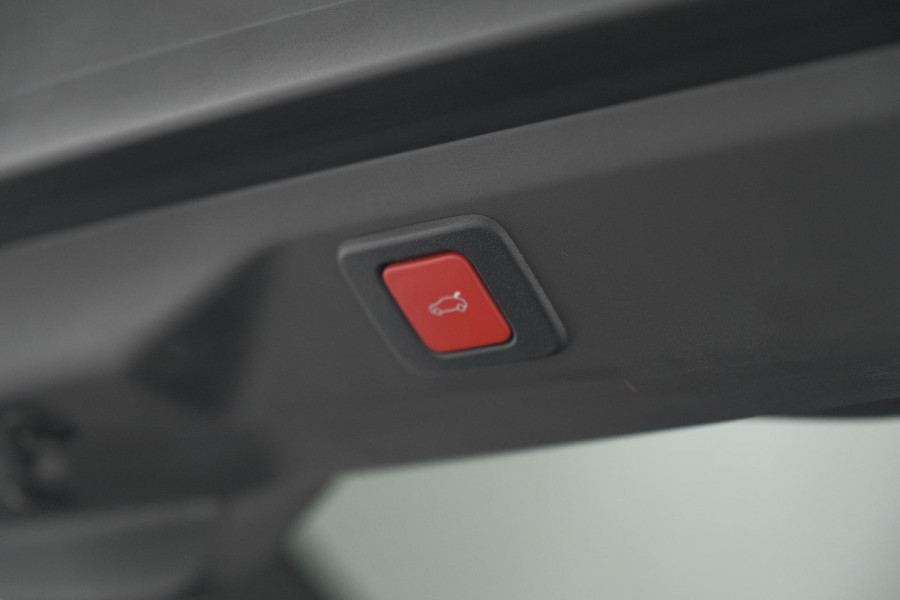 Peugeot 3008 1.2 Hybrid 145 GT | Camera | Adaptieve Cruise Control | Elektrische Kofferklep