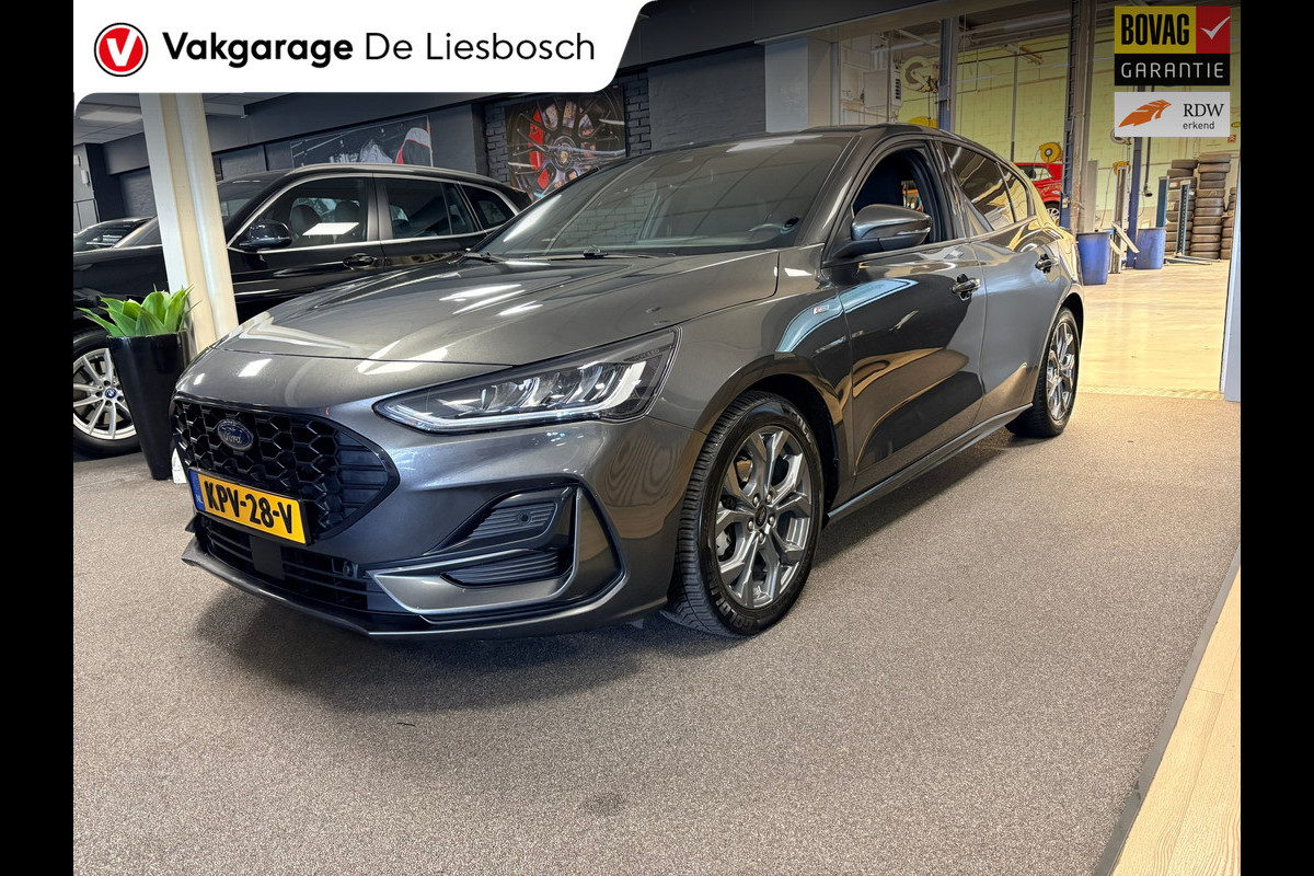 Ford Focus 1.0 EcoBoost Hybrid ST Line / automaat / stuur en stoel verwarming / led