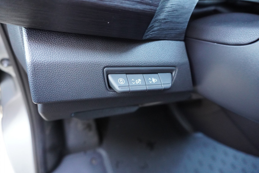 Renault Trafic 2.0 Blue dCi 150PK T30 L2H1 Extra Anniversary Automaat nr. V054 | Climate | Navi | Camera | Cruise | Glaslook | Trekhaak