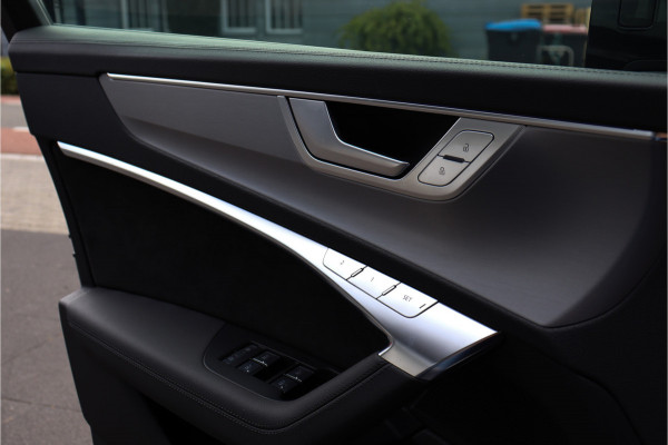 Audi RS6 Avant V8 Quattro **Akrapovic/Eventuri/Carbon Pack/Ceramic/Vossen/B&O/Carbon Stuurwiel**