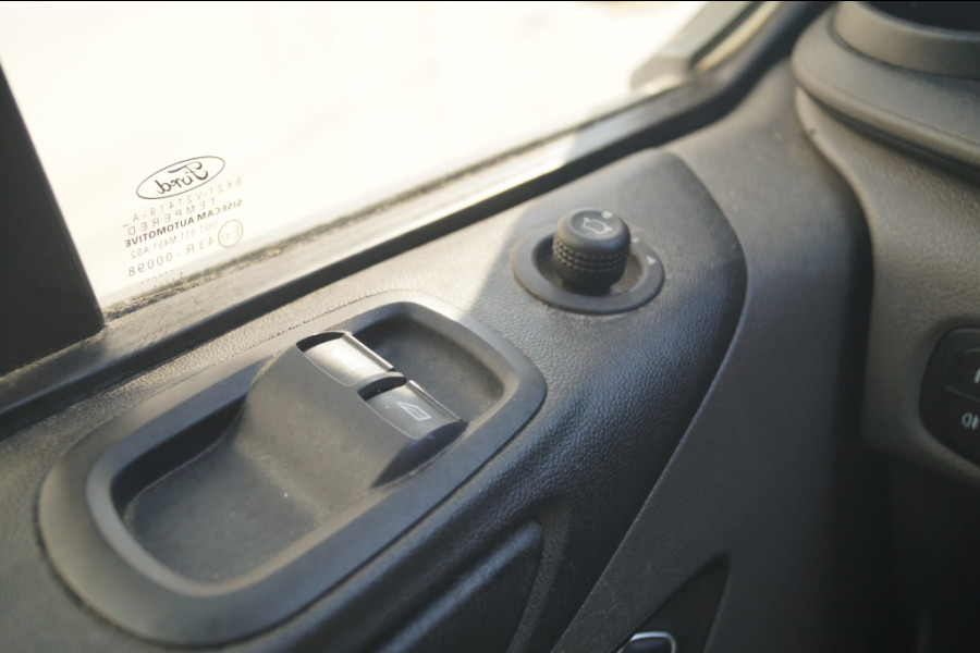Ford Transit Custom 320 2.0 TDCI L2-H1 Trend -AIRCO-PDC-TREKHAAK-