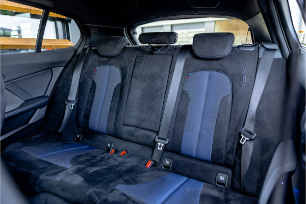 BMW 1-serie 118i - M Sport | Panorama | H&K | Memory | ACC