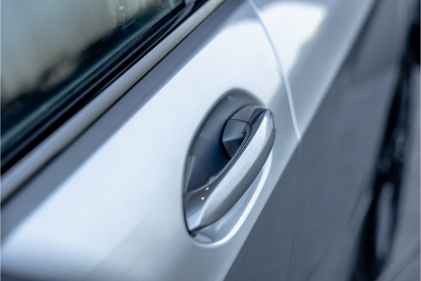 BMW 1-serie 118i - M Sport | Panorama | H&K | Memory | ACC