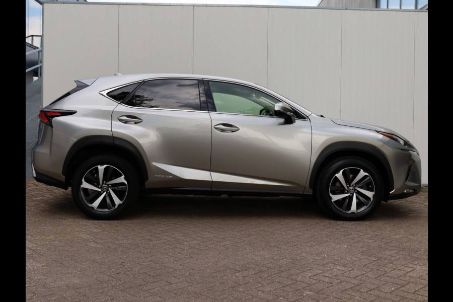 Lexus NX 300h AWD President Line | Panoramadak | Mark Levinson | Stoelventilatie