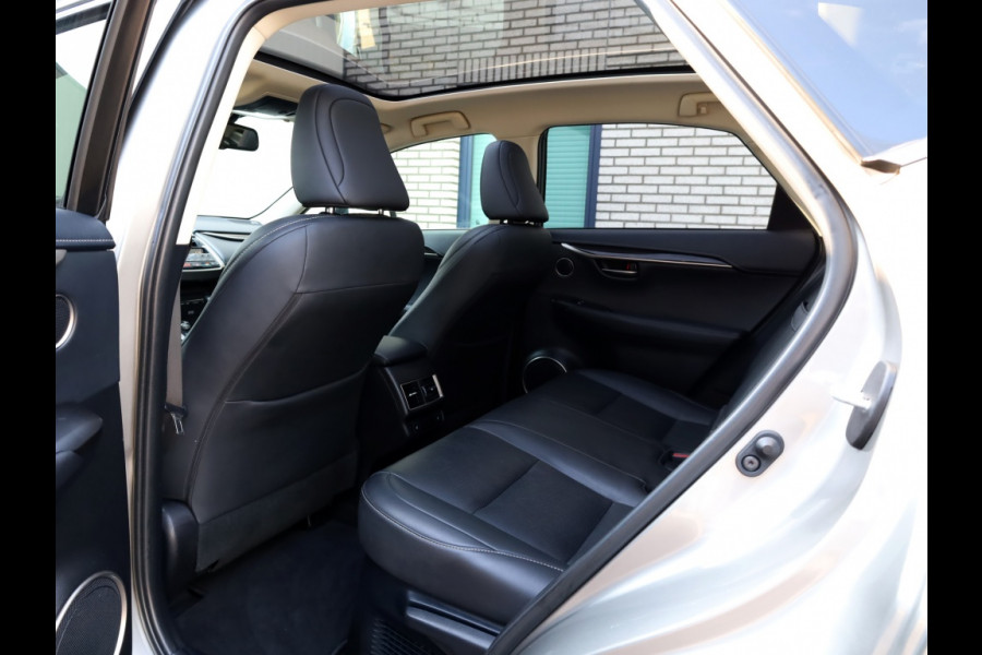 Lexus NX 300h AWD President Line | Panoramadak | Mark Levinson | Stoelventilatie